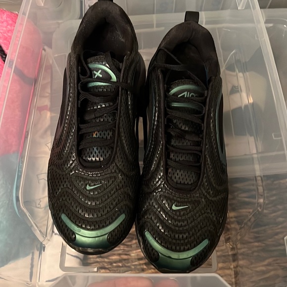 Like new Nike Air Max 729 Size 9.5m - Picture 1 of 5